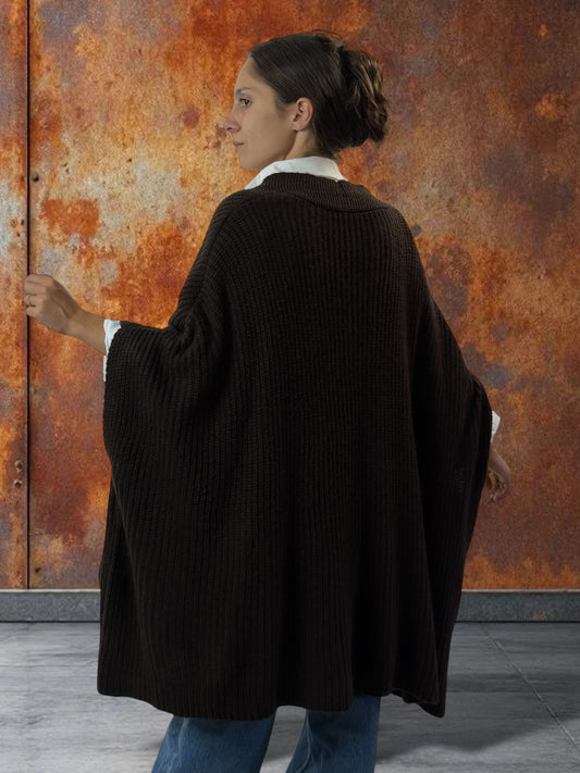 BELINDA - GILET OVERSIZE MARRON AVEC SA BROCHE JUSQU'A LA TAILLE 60