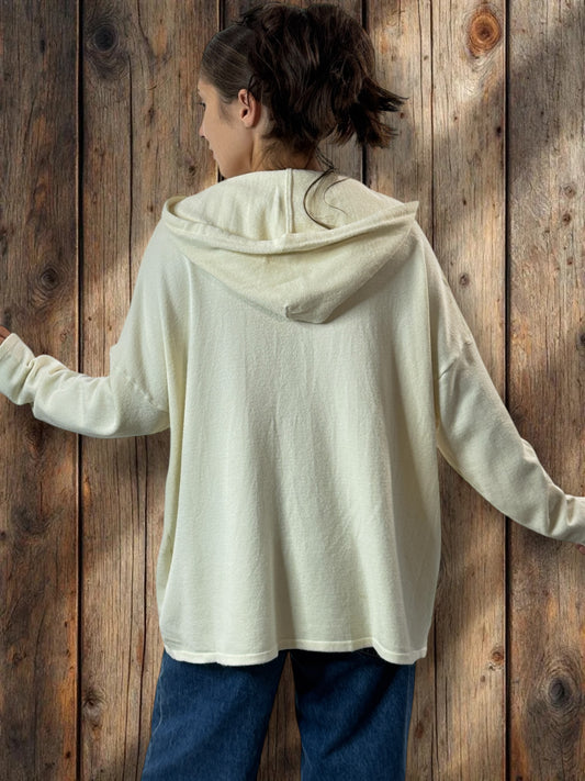 ANDREA - PULL BLANC CASSE 2 POCHES AVEC CAPUCHE JUSQU'A LA TAILLE 52