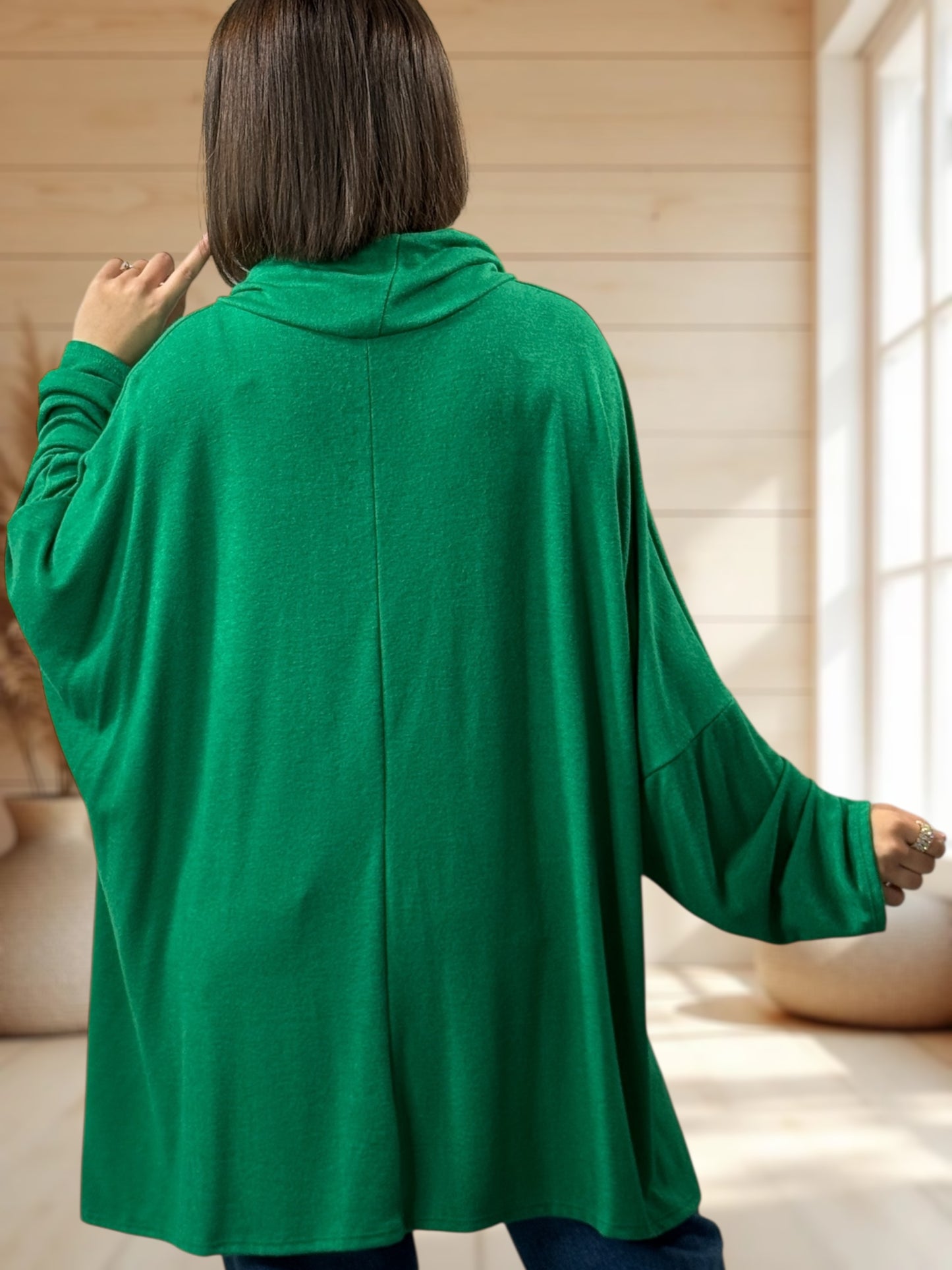 ABIGAIL - PULL OVERSIZE VERT EN MAILLE FLUIDE JUSQU'A LA TAILLE 56
