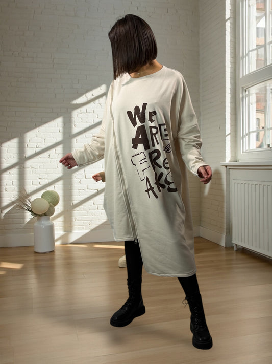 SUNDAY - ROBE OVERSIZE EN SWEAT BEIGE JUSQU'A LA TAILLE 54/56
