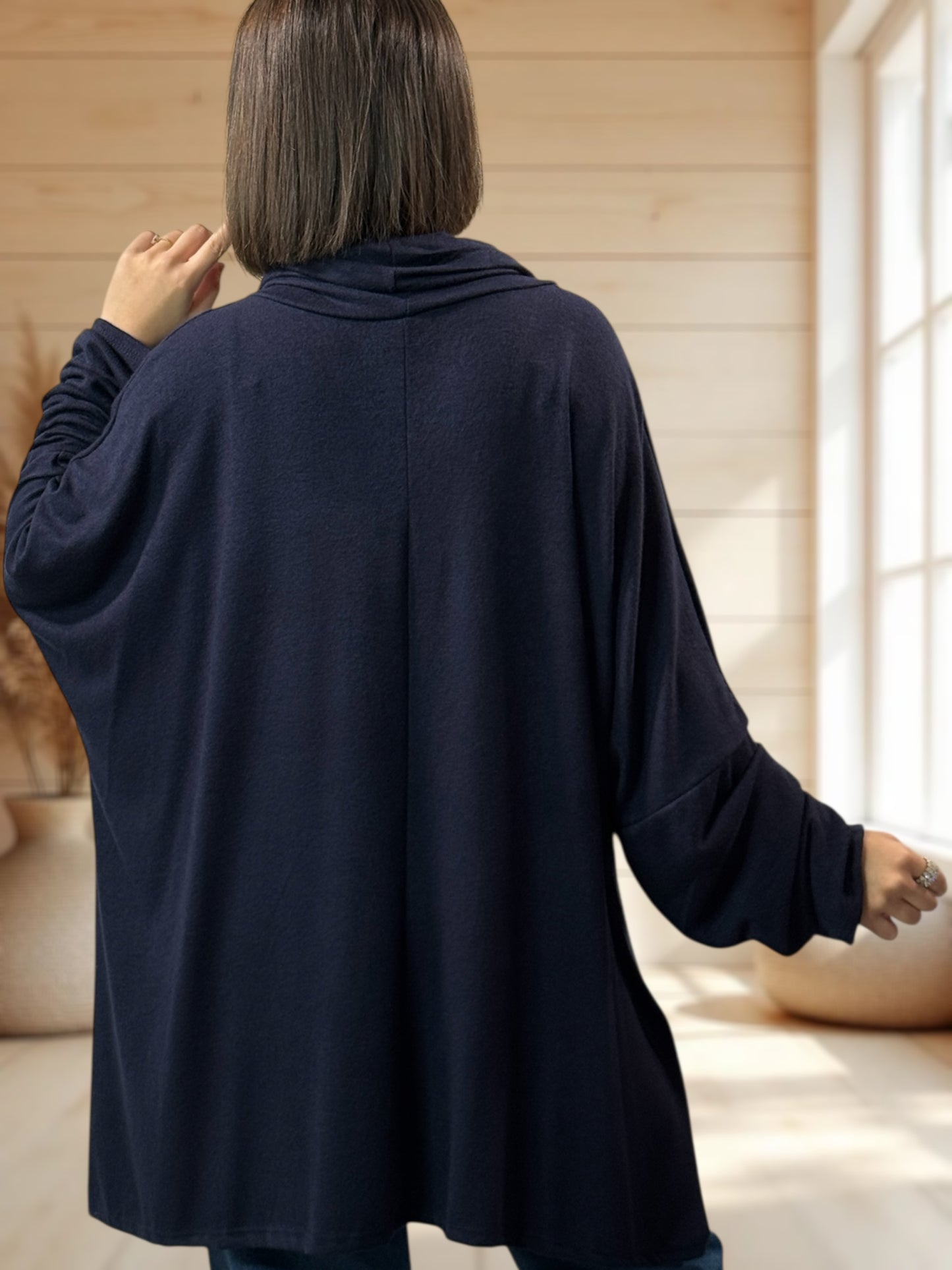 ABIGAIL - PULL OVERSIZE MARINE EN MAILLE FLUIDE JUSQU'A LA TAILLE 56