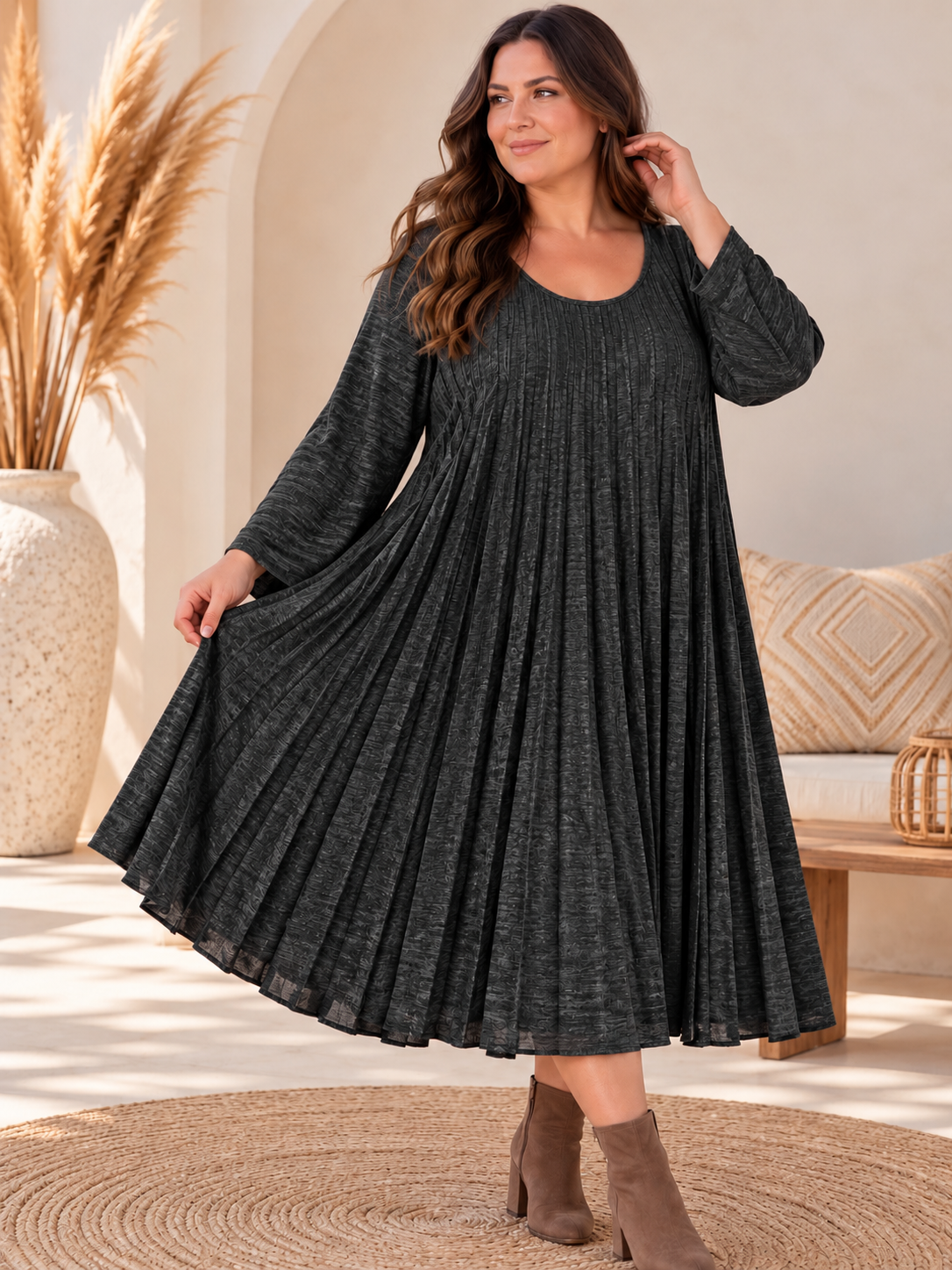 CANDICE - ROBE NOIRE PLISSEE JUSQU'A LA TAILLE 54