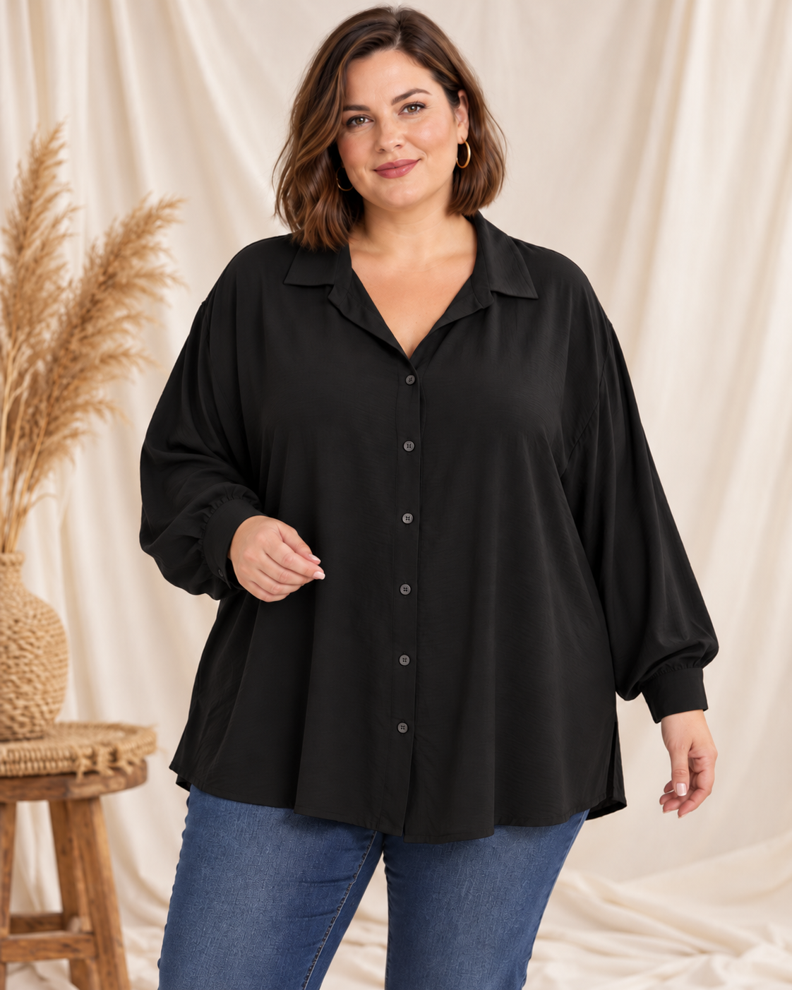 DEVA - CHEMISE NOIRE DOS PLISSE JUSQU'A LA TAILLE 56