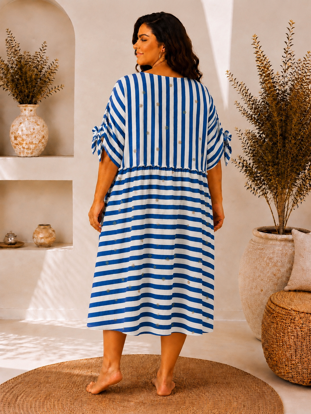 LISON - ROBE BRODEE BLEUE A RAYURE EN GAZE DE COTON JUSQU'A LA TAILLE 54