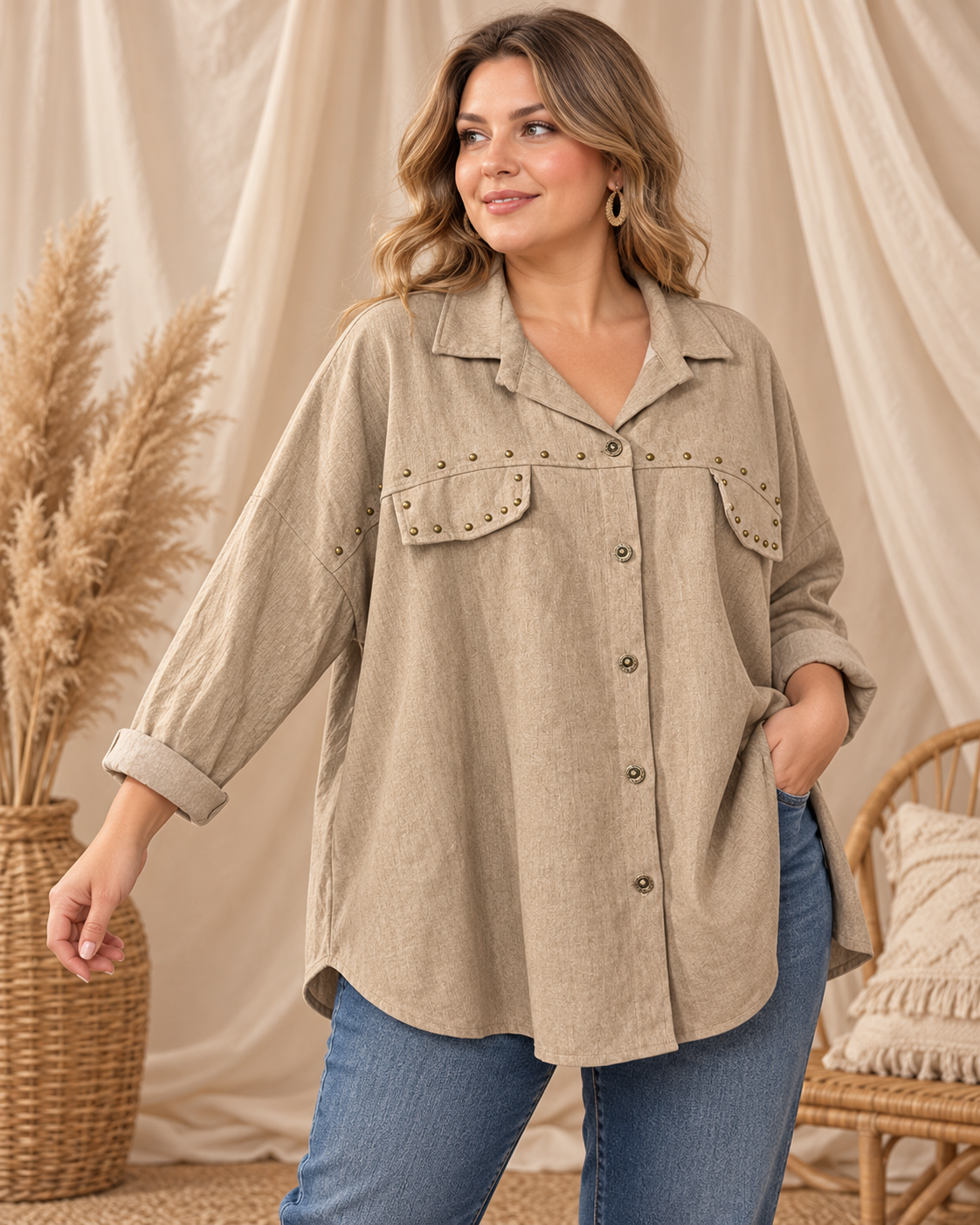 FERIA - CHEMISE OVERSIZE BEIGE AVEC CLOUS JUSQU'A LA TAILLE 56/58