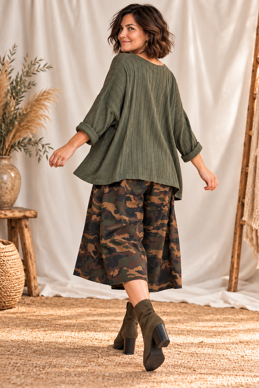 SAMANTHA - PANTALON JUPE CULOTTE CAMOUFLAGE JUSQU'A LA TAILLE 48