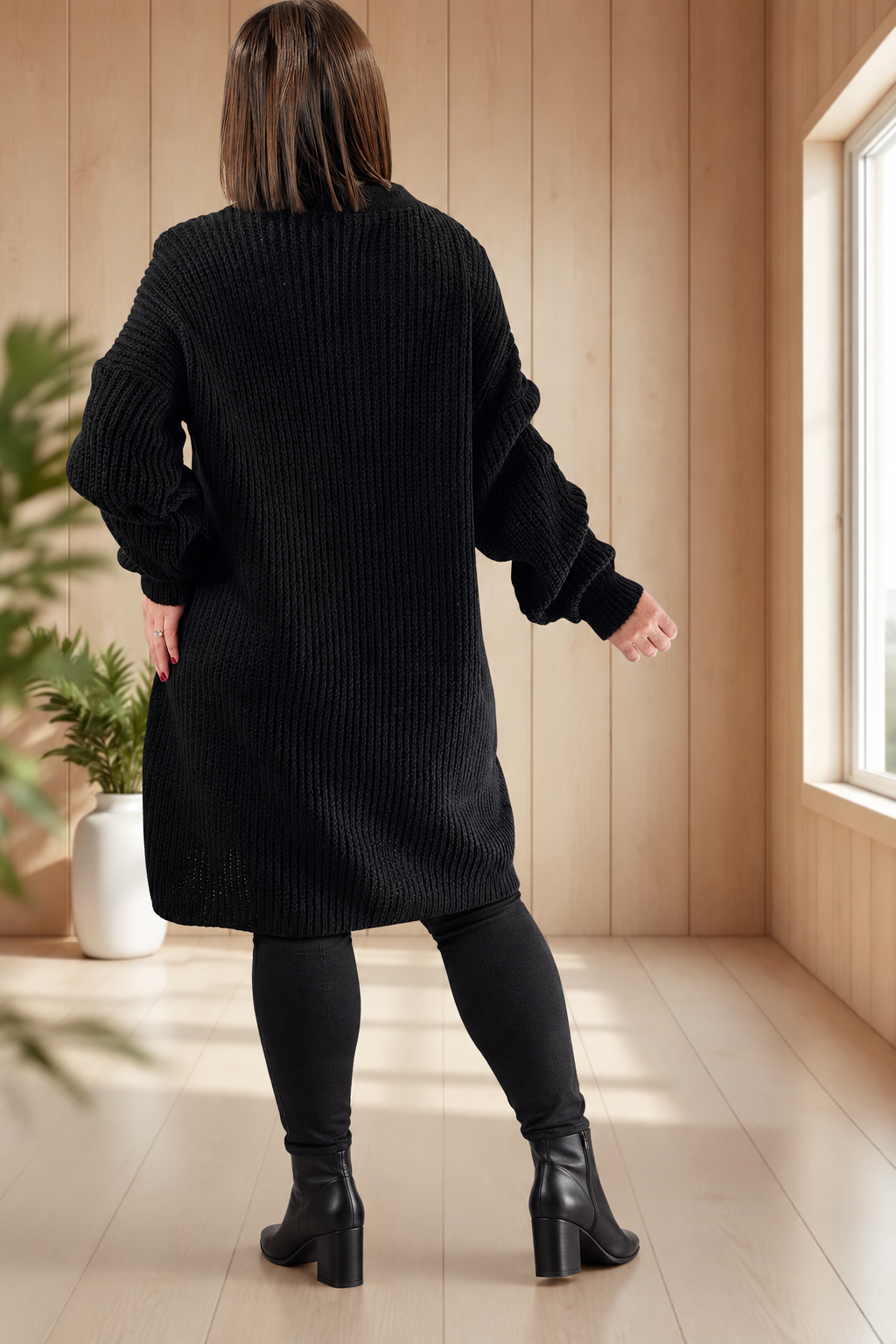 ALEXANDRA - PULL OVERSIZE NOIR AVEC CRAVATE JUSQU'A LA TAILLE 54/56