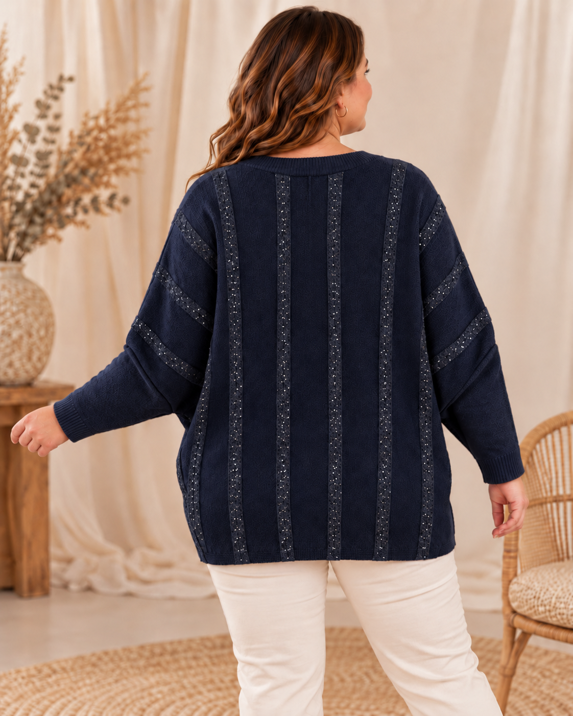 ROMY - PULL OVERSIZE MARINE AVEC PETIT SEQUINS JUSQU'A LA TAILLE 56