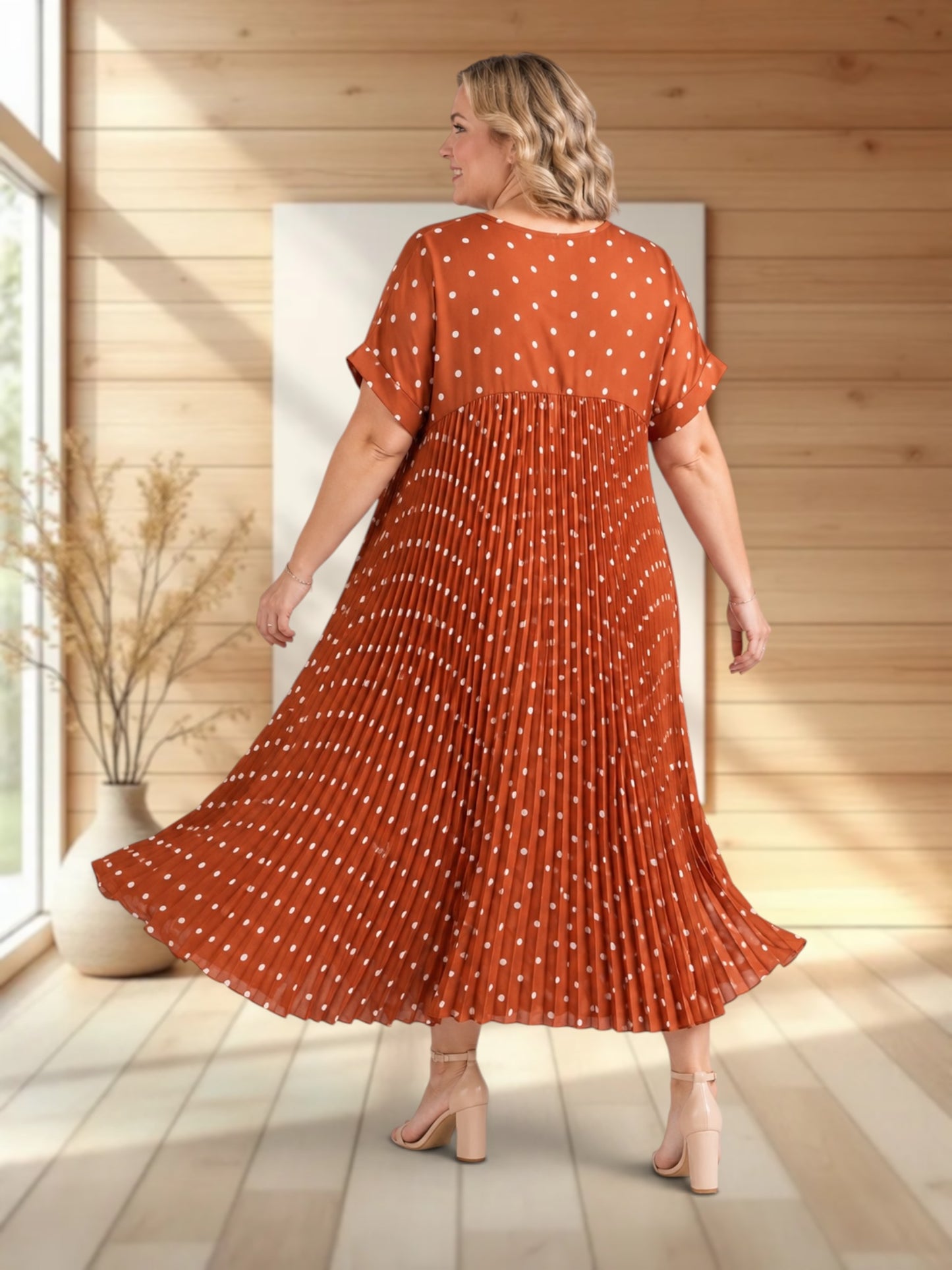 MELODIE - ROBE TERRACOTTA A POIS PLISSEE JUSQU'A LA TAILLE 56