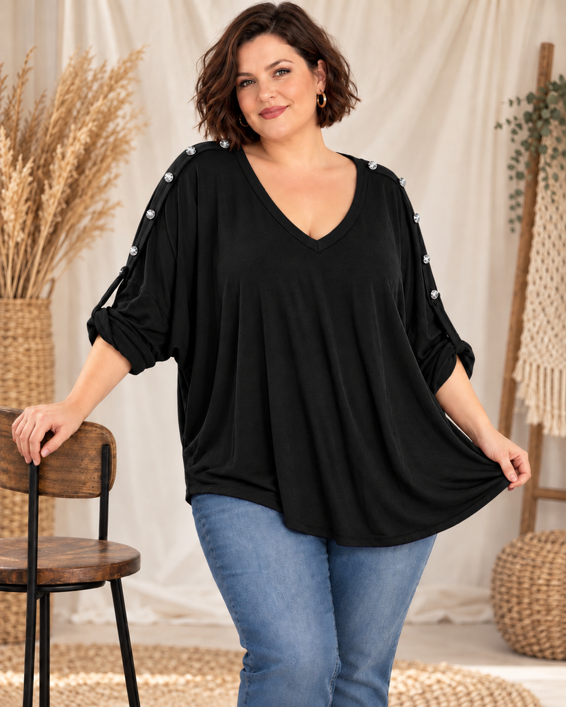 CLOVIS - PULL NOIR EN MAILLE FLUIDE AVEC BOUTONS JUSQU'A LA TAILLE 56