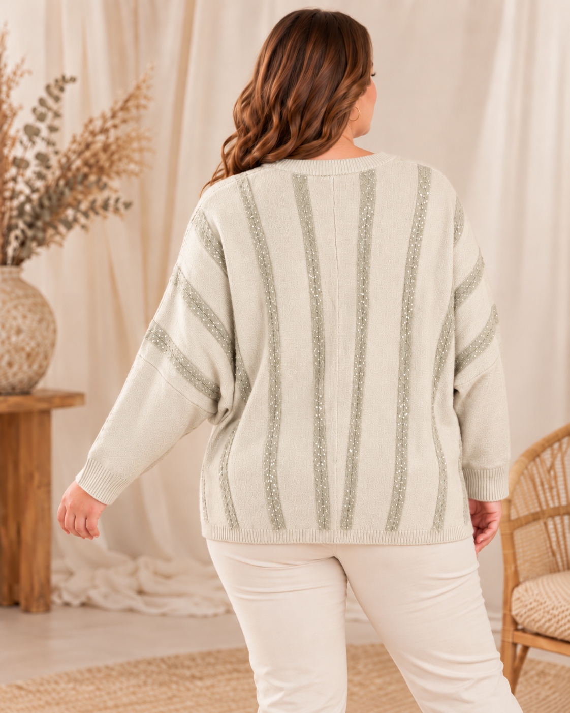 ROMY - PULL OVERSIZE BLANC CASSE AVEC PETIT SEQUINS JUSQU'A LA TAILLE 56