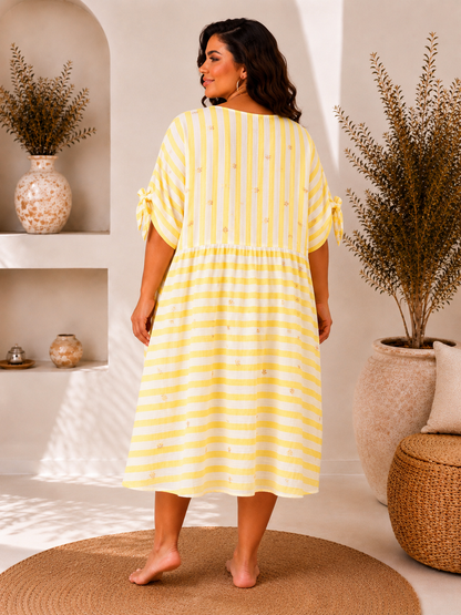 LISON - ROBE BRODEE JAUNE A RAYURE EN GAZE DE COTON JUSQU'A LA TAILLE 54