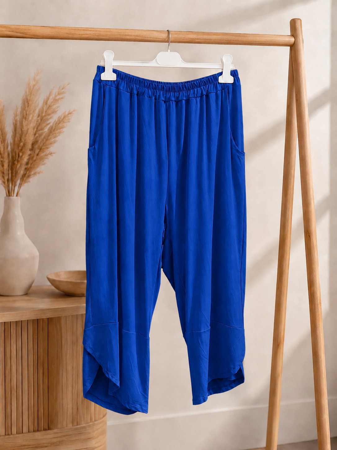 CAPRI - PANTACOURT BLEU FLUIDE JUSQU'A LA TAILLE 56