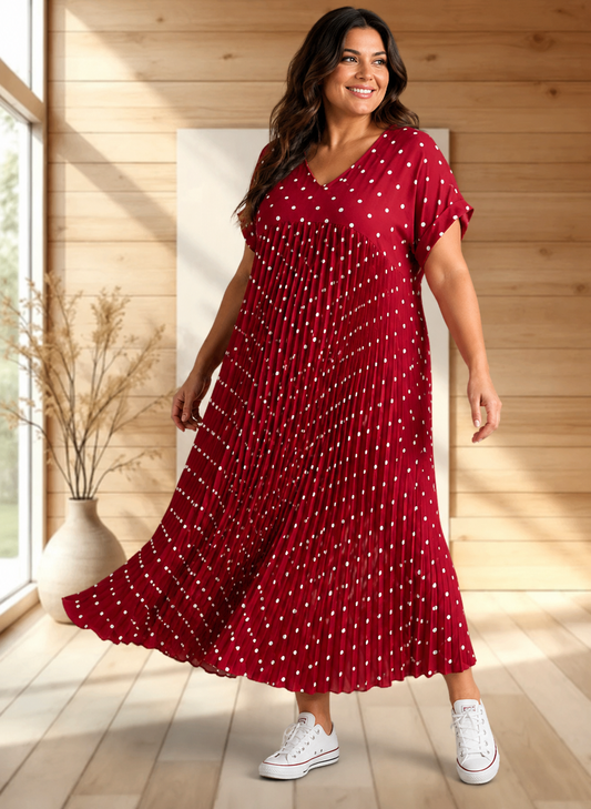 MELODIE - ROBE ROUGE INDIEN A POIS PLISSEE JUSQU'A LA TAILLE 56