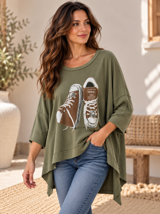 JULIUS - SWEAT OVERSIZE KAKI A MOTIF BASKETS JUSQU'A LA TAILLE 60