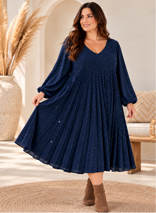 ELSA - ROBE MARINE PLISSEE AVEC STRASS JUSQU'A LA TAILLE 56