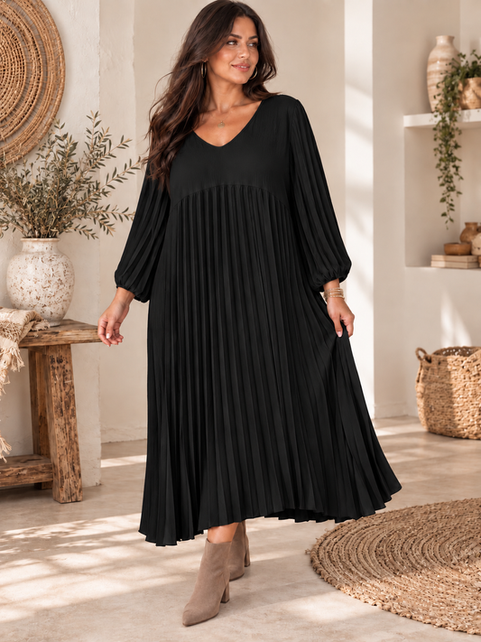 MELODIE - ROBE NOIRE PLISSEE JUSQU'A LA TAILLE 56