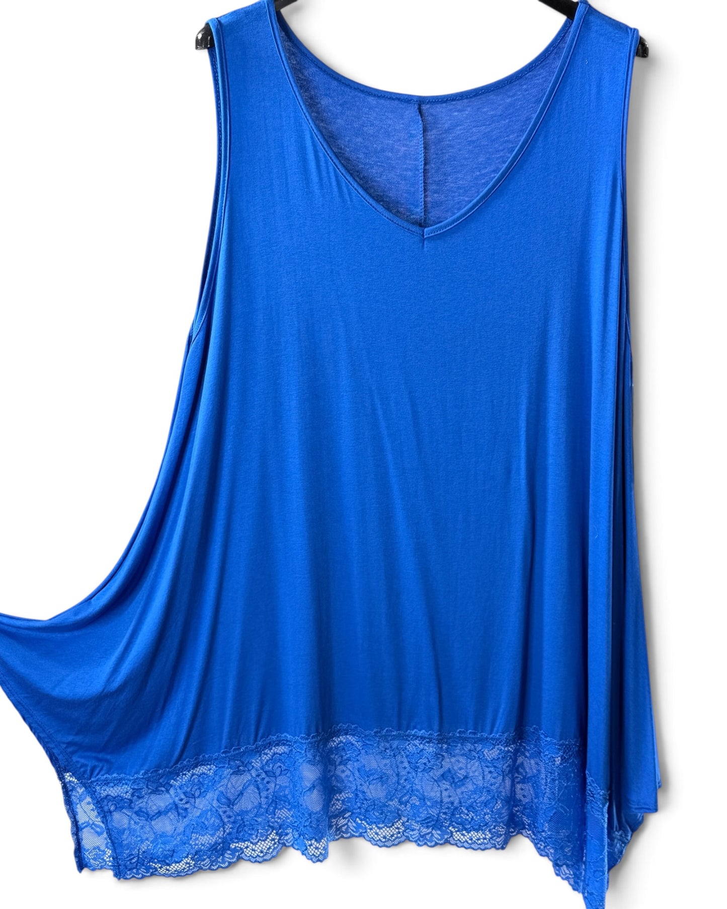 SEVERINE - TOP BLEU IMPERIA BORDÉ DE DENTELLE