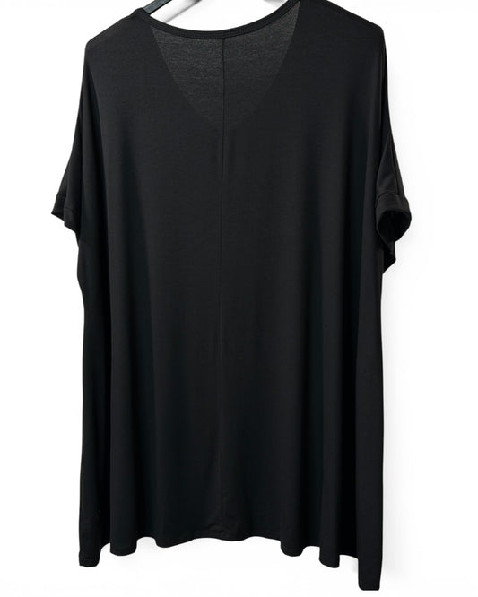 INGRID - T-SHIRT OVERSIZE NOIR JUSQU'A LA TAILLE 48 A 56