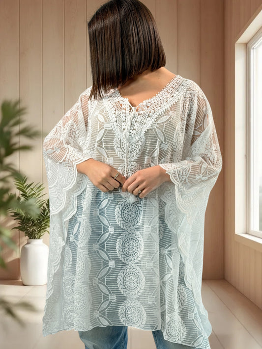 PRISCA  - TUNIQUE OVERSIZE BLANCHE EN DENTELLE JUSQU'A LA TAILLE 60