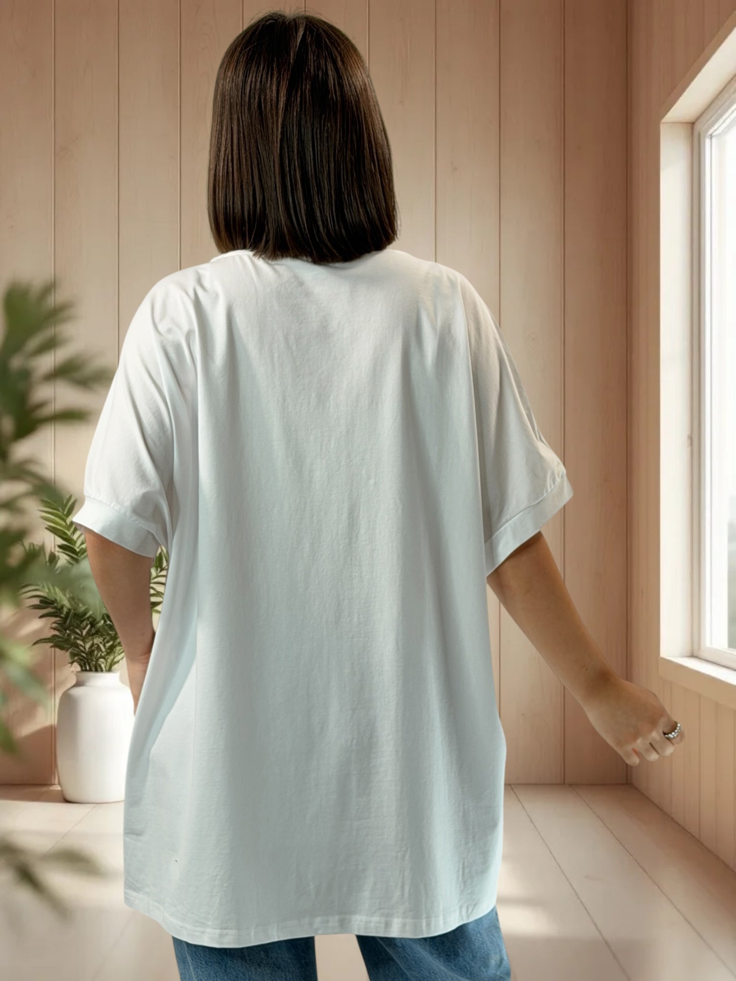 LIVIA - T-SHIRT OVERSIZE BLANC A MOTIF TAILLE 46/48 A 56