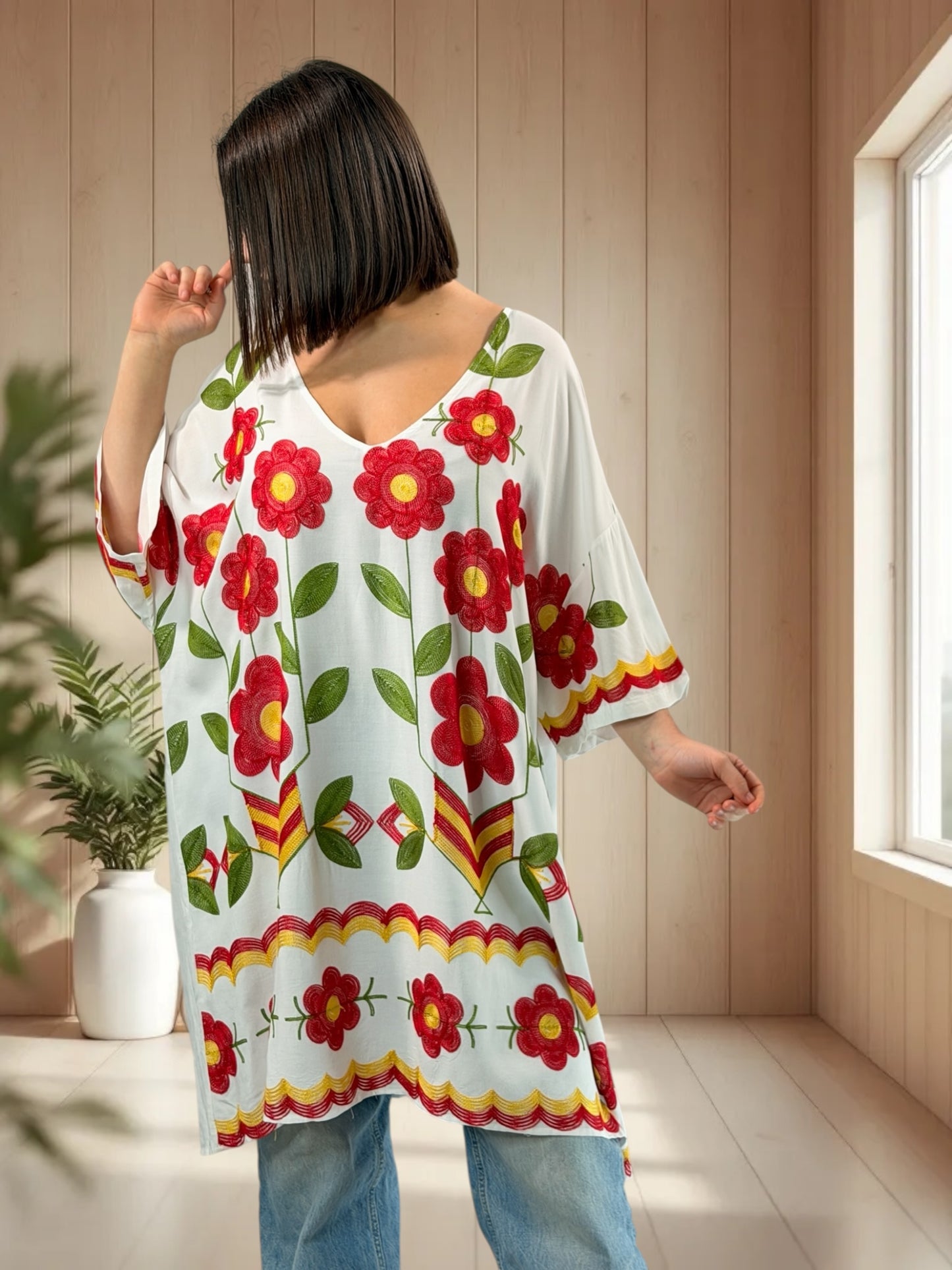 ELODIE  - TUNIQUE OVERSIZE BRODEE JUSQU'A LA TAILLE 52/54