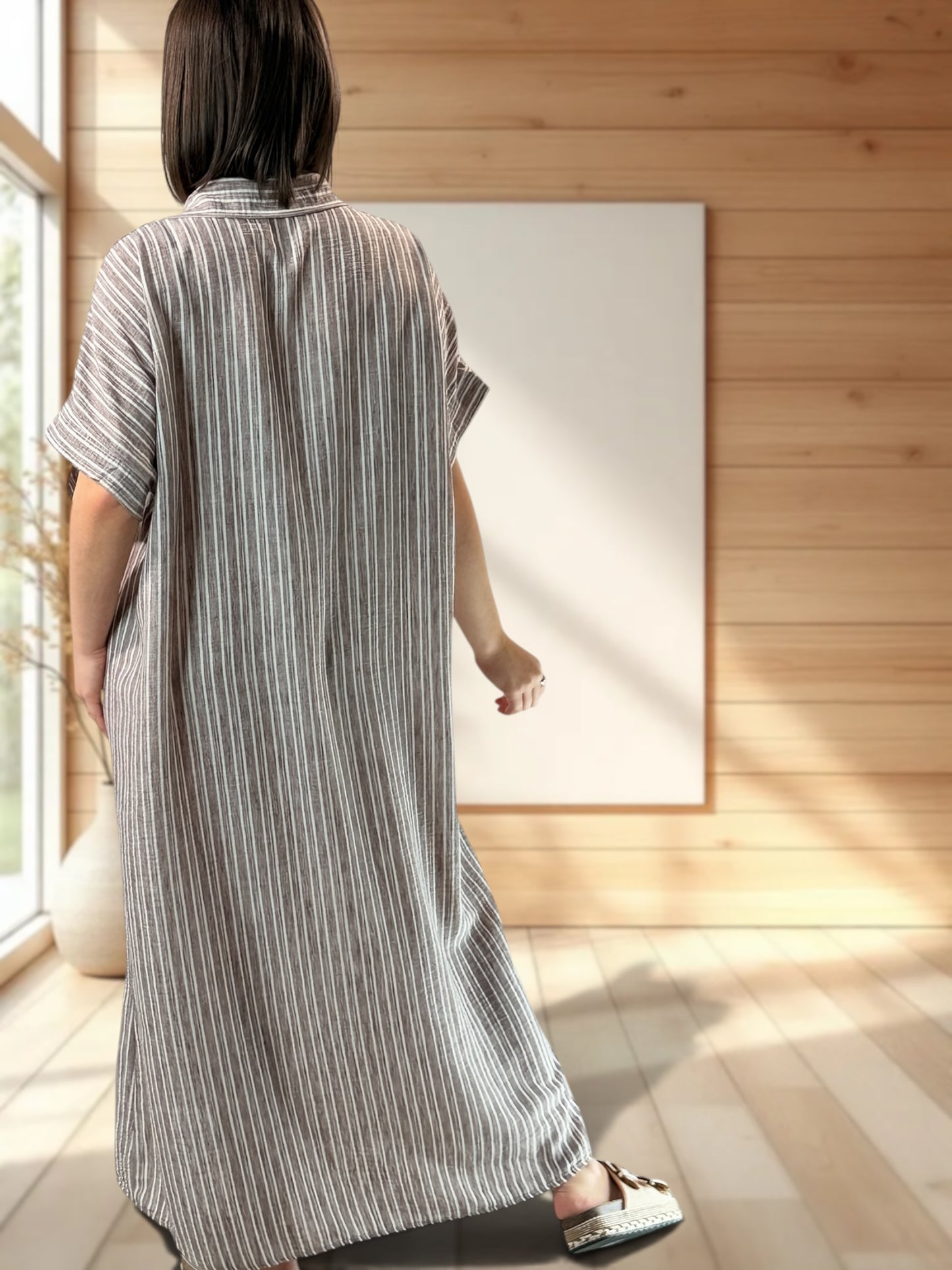 REGINA - ROBE A RAYURE TAUPE JUSQU'A LA TAILLE 50
