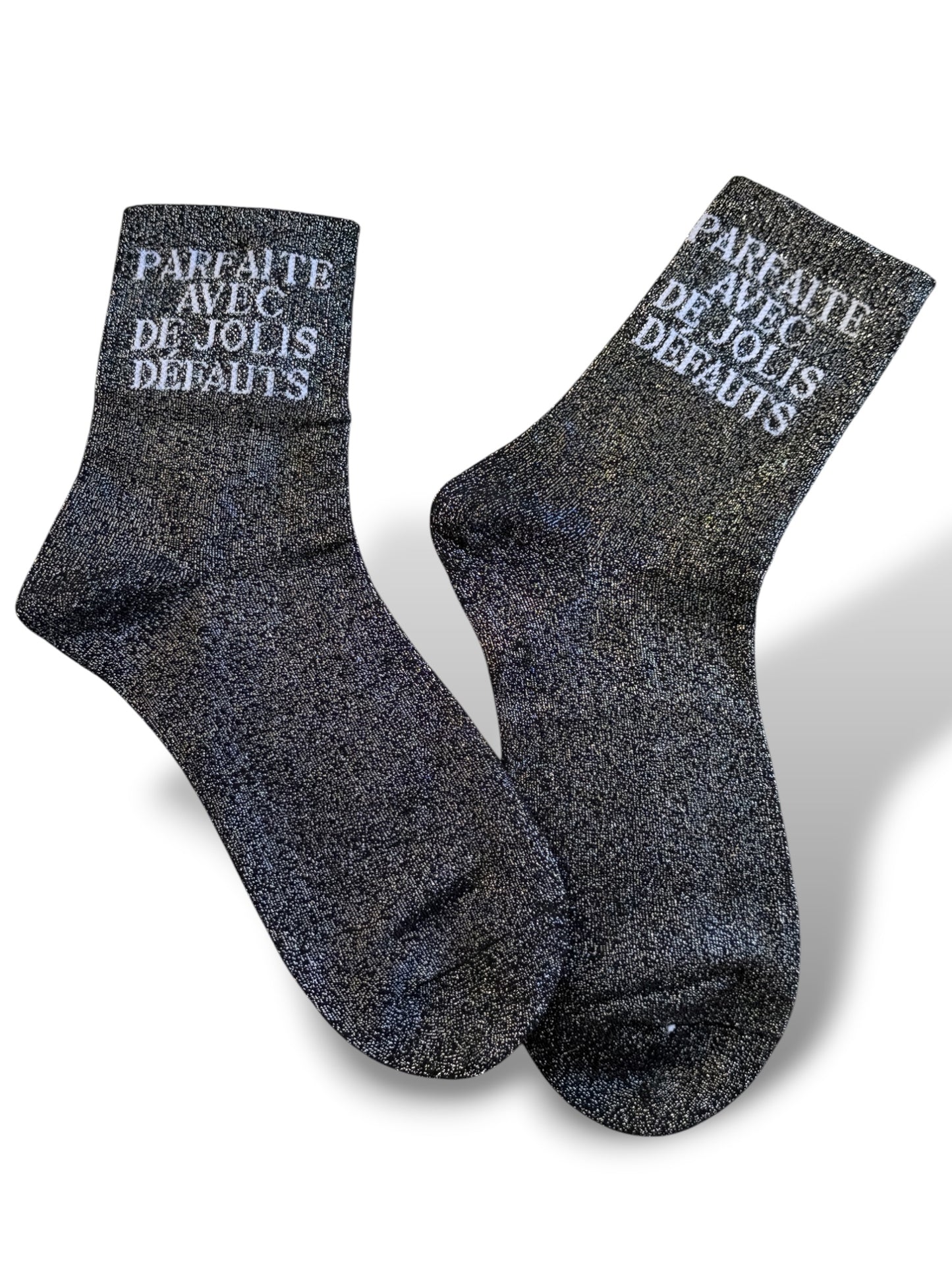 CHAUSSETTES SCINTILLANTES PARFAITE AVEC DE JOLIS DEFAUTS NOIRE