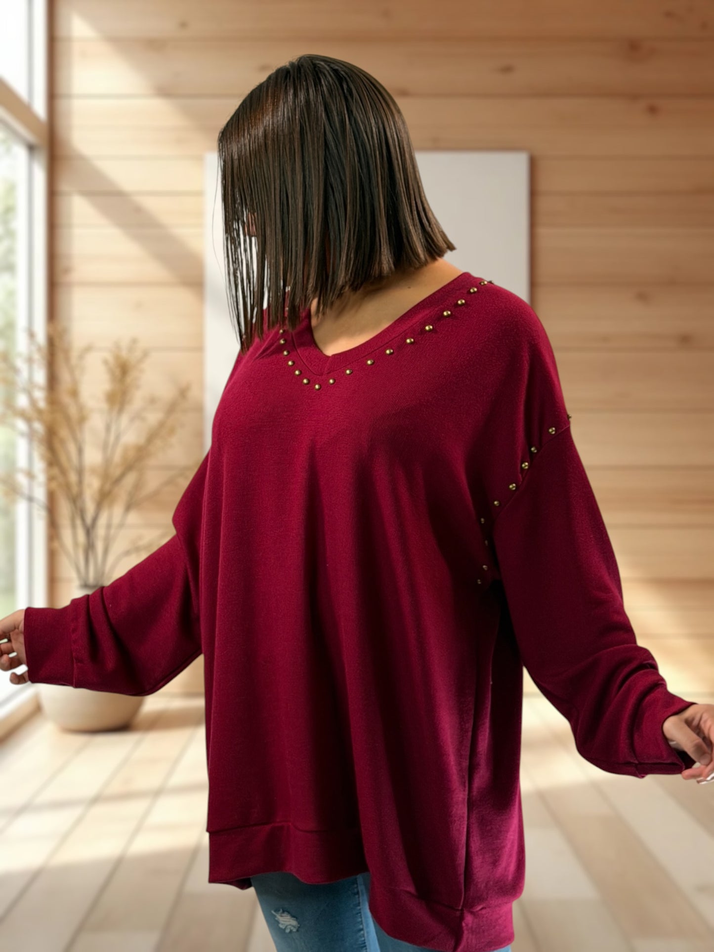 CAMERON - TOP BORDEAUX EN MAILLE AVEC CLOUS JUSQU'A LA TAILLE 54