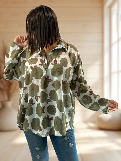 LUCINDA - BLOUSE A MOTIF KAKI JUSQU'A LA TAILLE 50