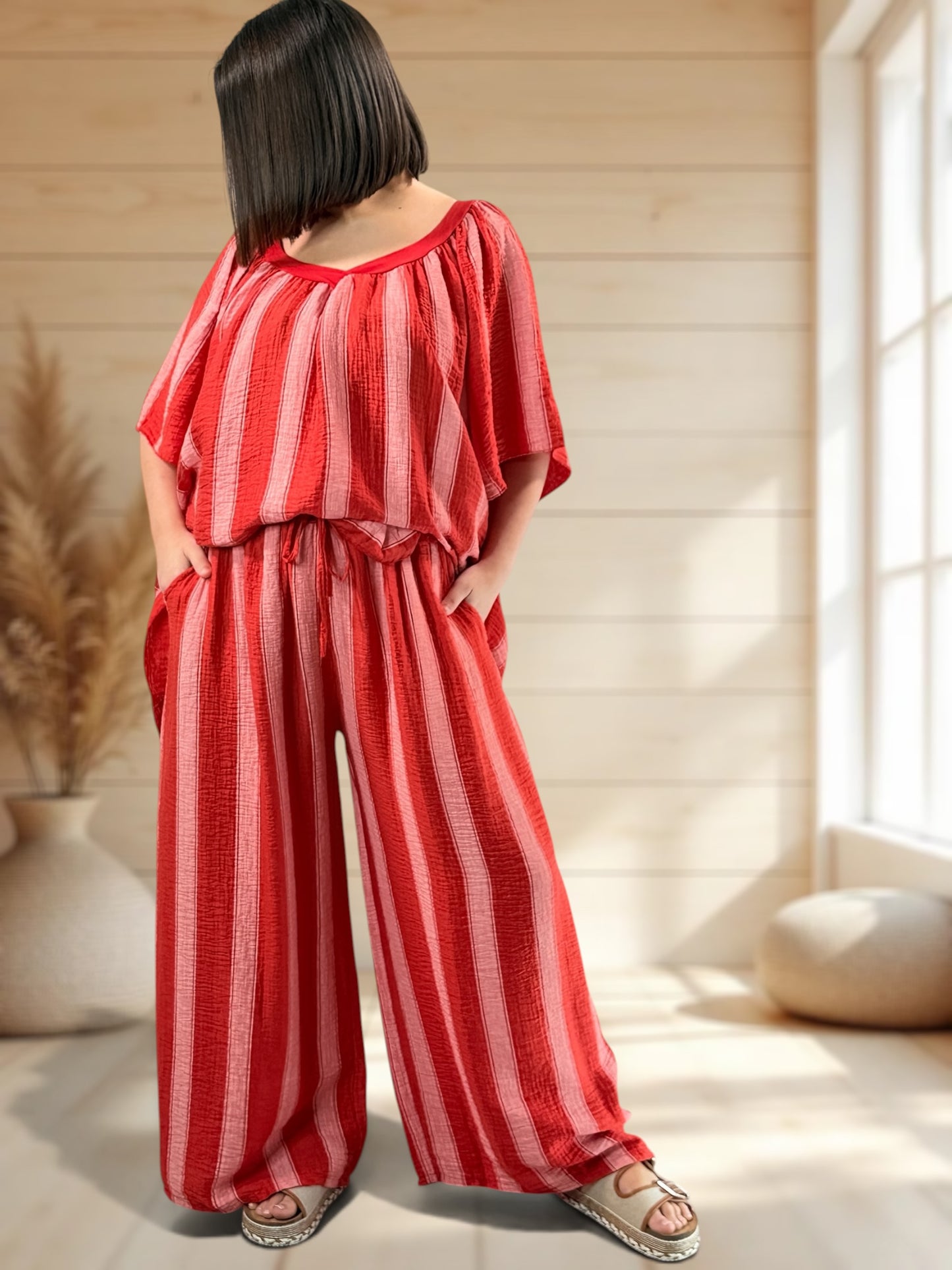 BENJI  - PANTALON ROUGE A RAYURE JUSQUA LA TAILLE 52