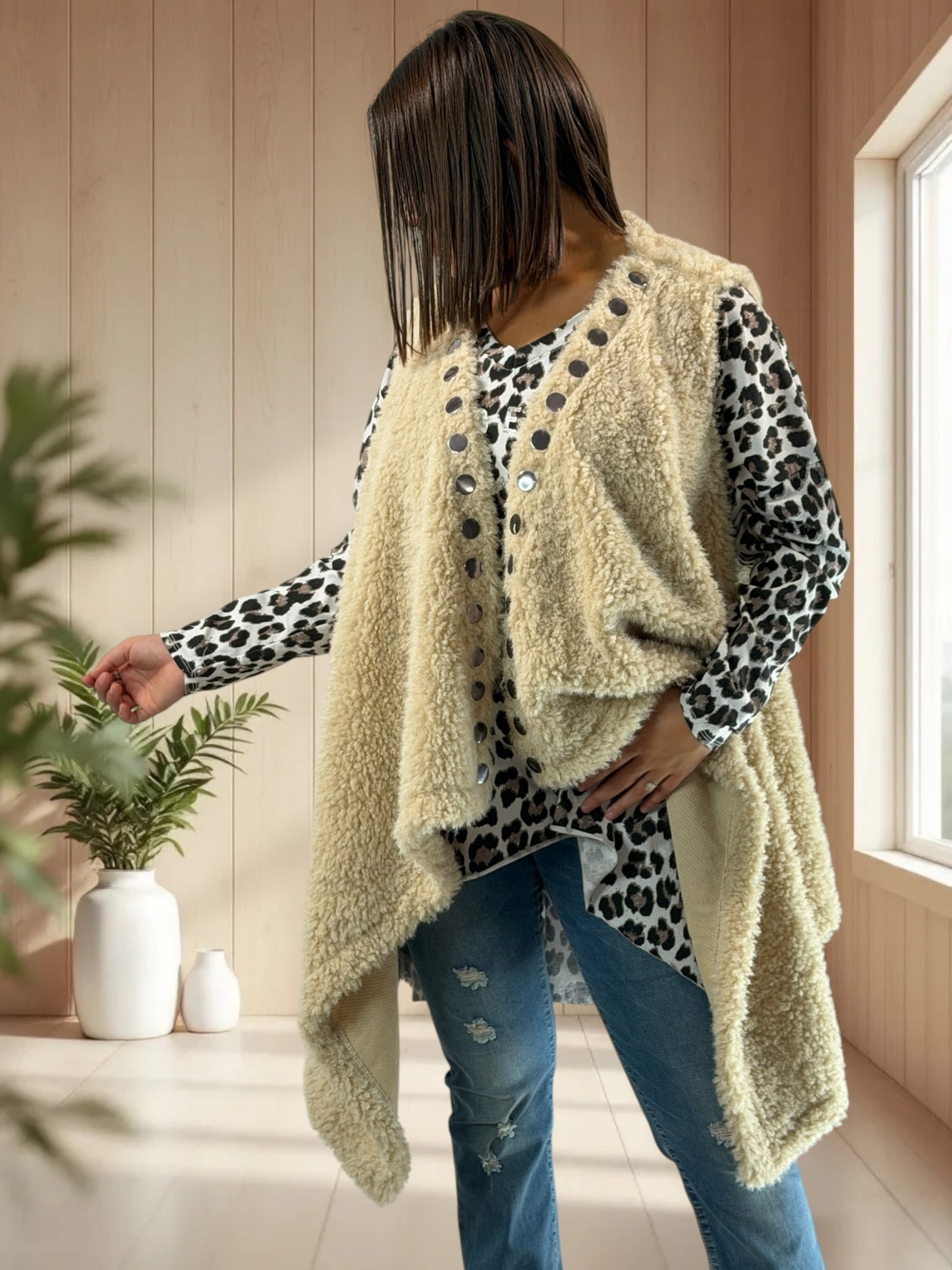 DOUDOU - GILET BEIGE EN MOUMOUTE JUSQU'A LA TAILLE 52/54