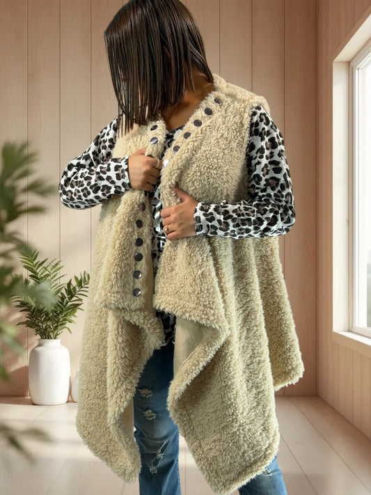 DOUDOU - GILET BEIGE EN MOUMOUTE JUSQU'A LA TAILLE 52/54