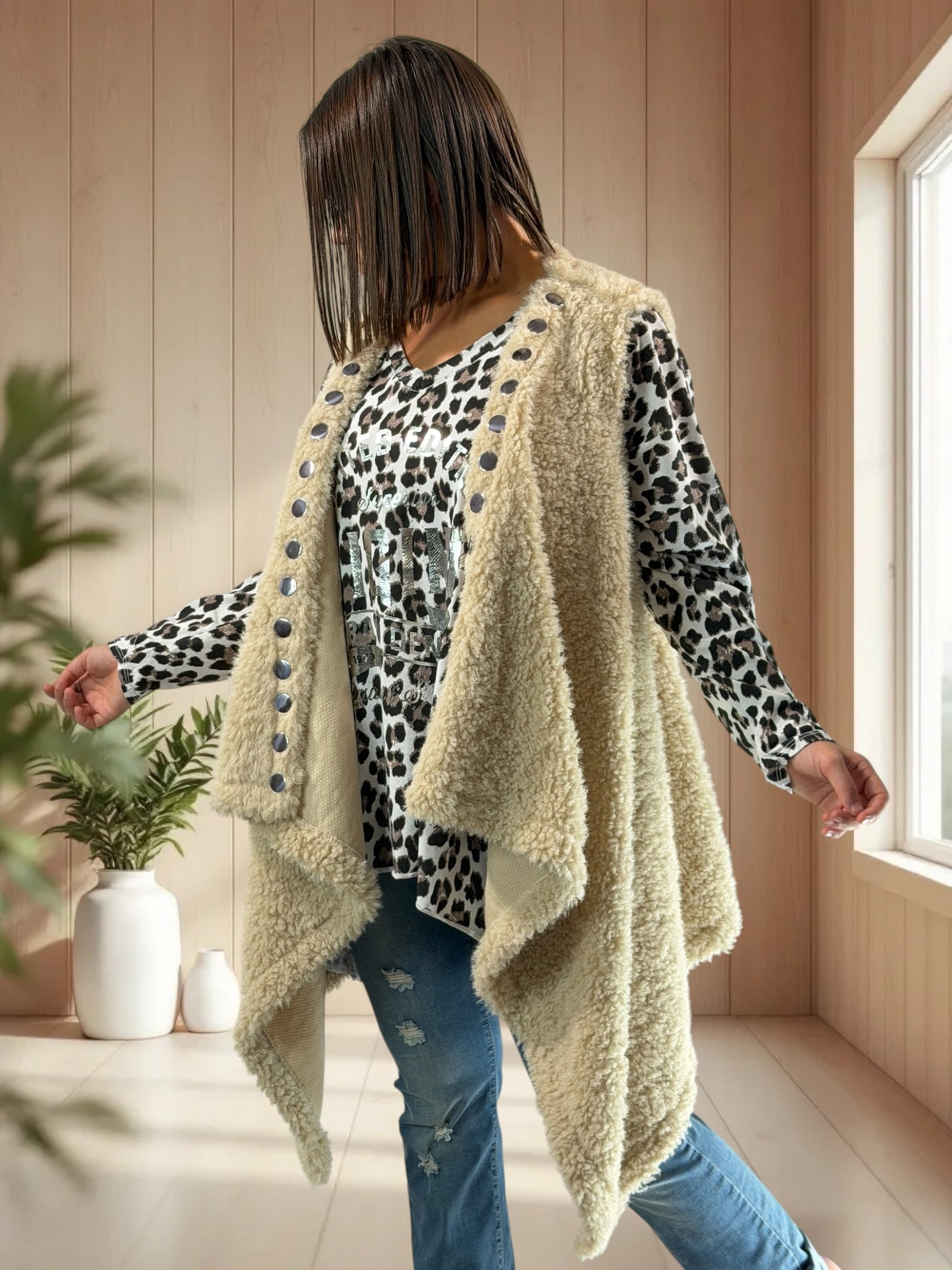 DOUDOU - GILET BEIGE EN MOUMOUTE JUSQU'A LA TAILLE 52/54