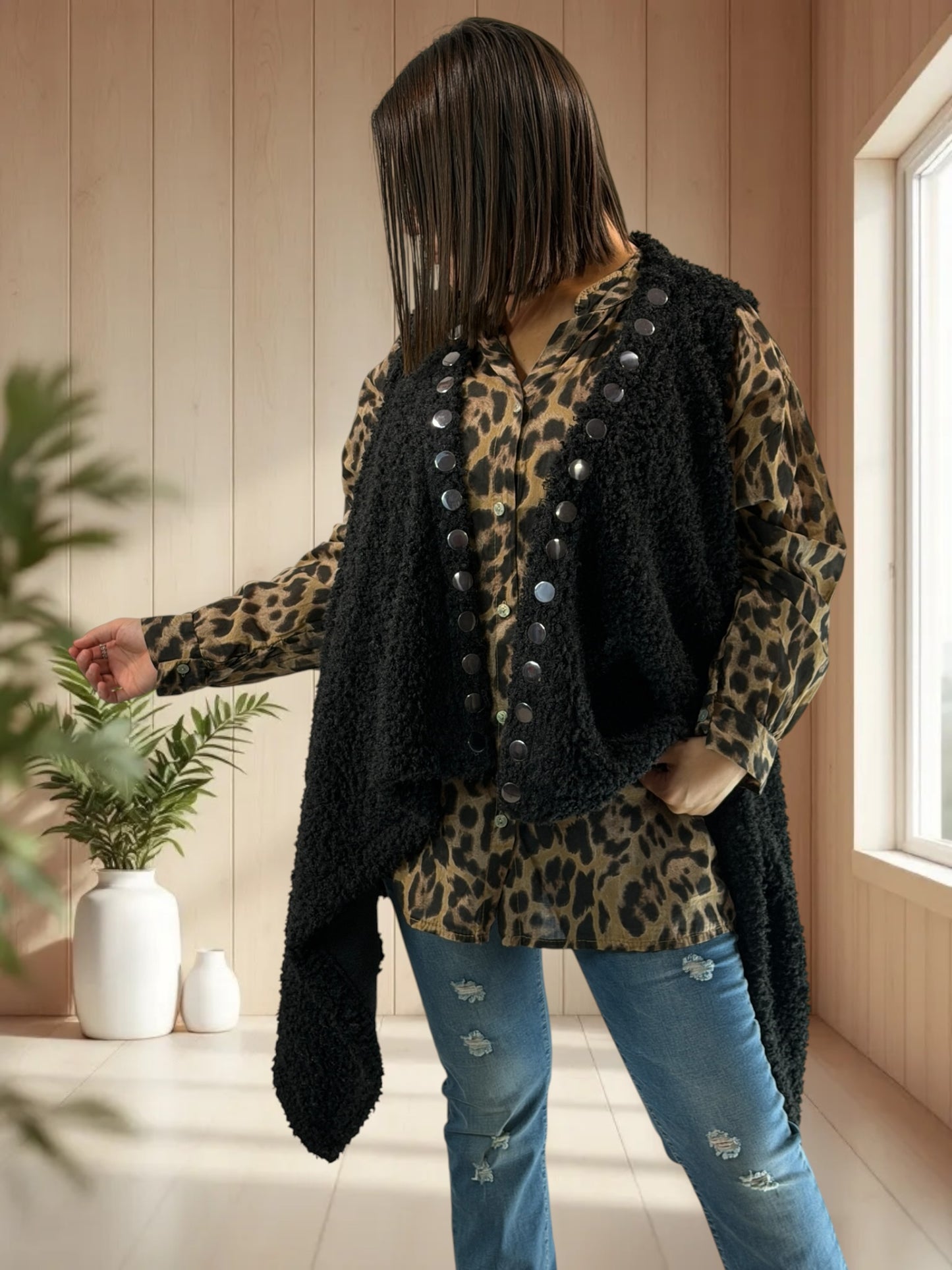 DOUDOU - GILET NOIR EN MOUMOUTE JUSQU'A LA TAILLE 52/54