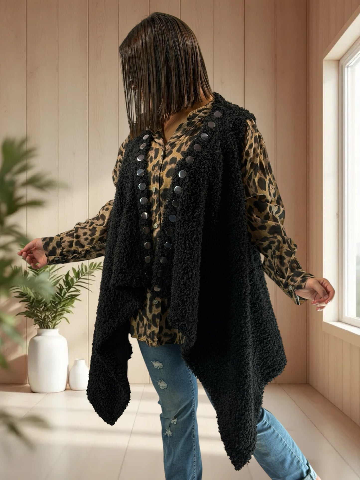DOUDOU - GILET NOIR EN MOUMOUTE JUSQU'A LA TAILLE 52/54