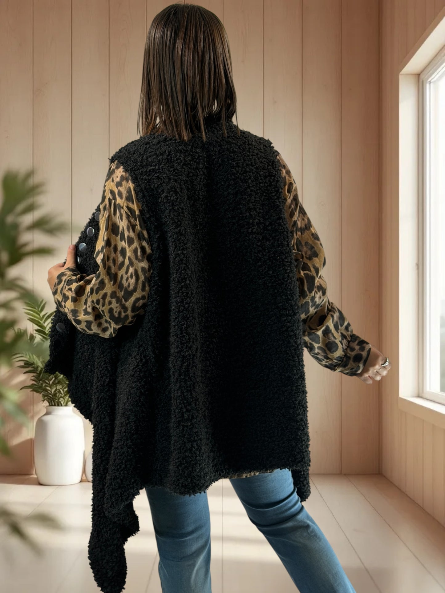 DOUDOU - GILET NOIR EN MOUMOUTE JUSQU'A LA TAILLE 52/54