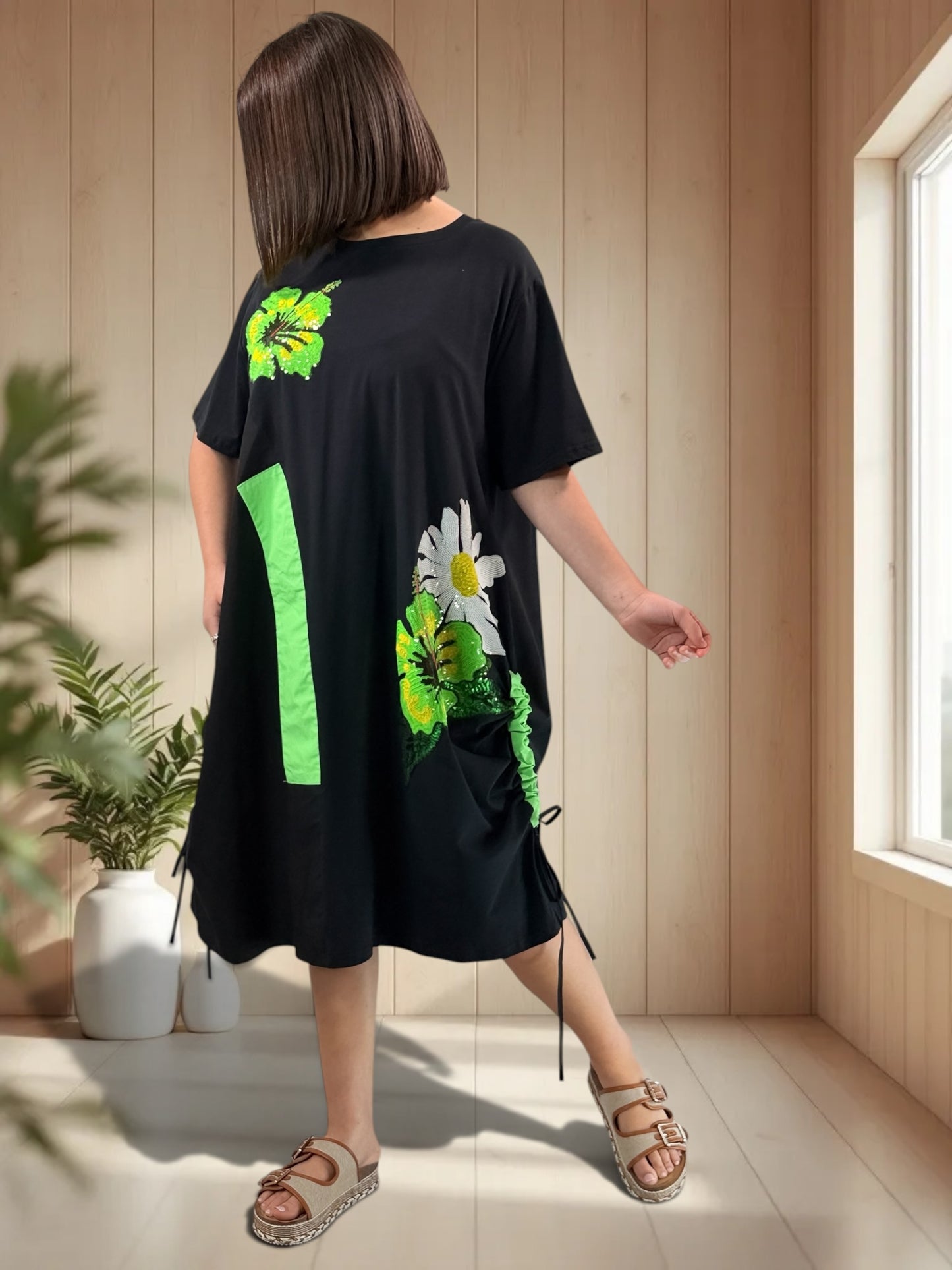 GIORGIA - ROBE NOIRE A MOTIF PAILLETTE JUSQU'A LA TAILLE 48/50