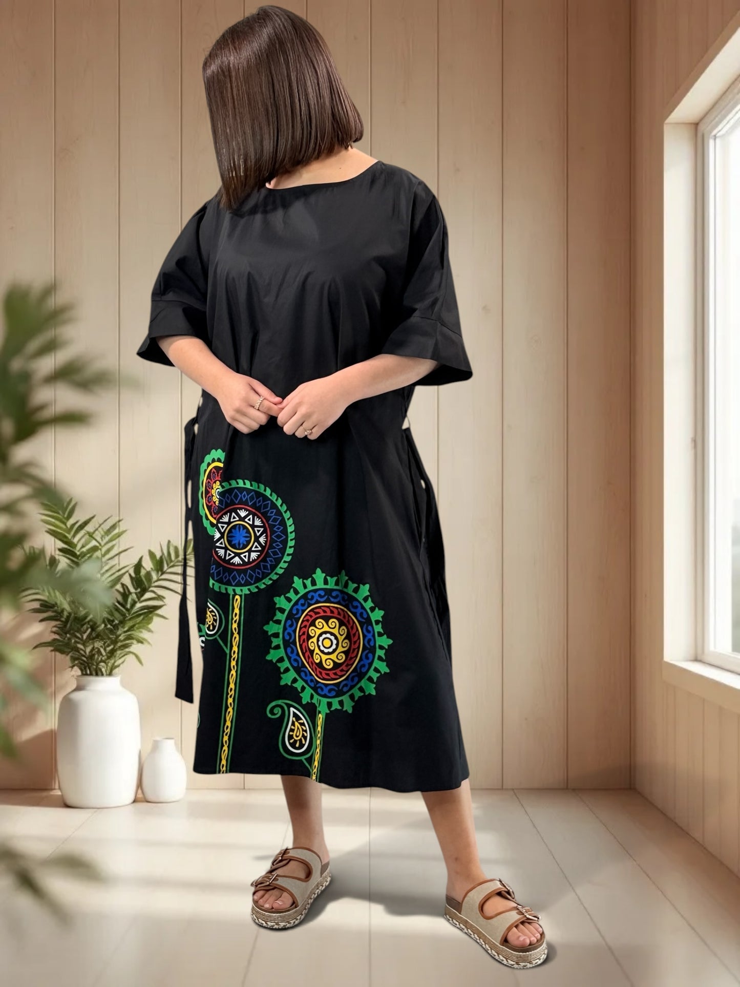 VERONICA - ROBE NOIRE A MOTIF JUSQU'A LA TAILLE 52