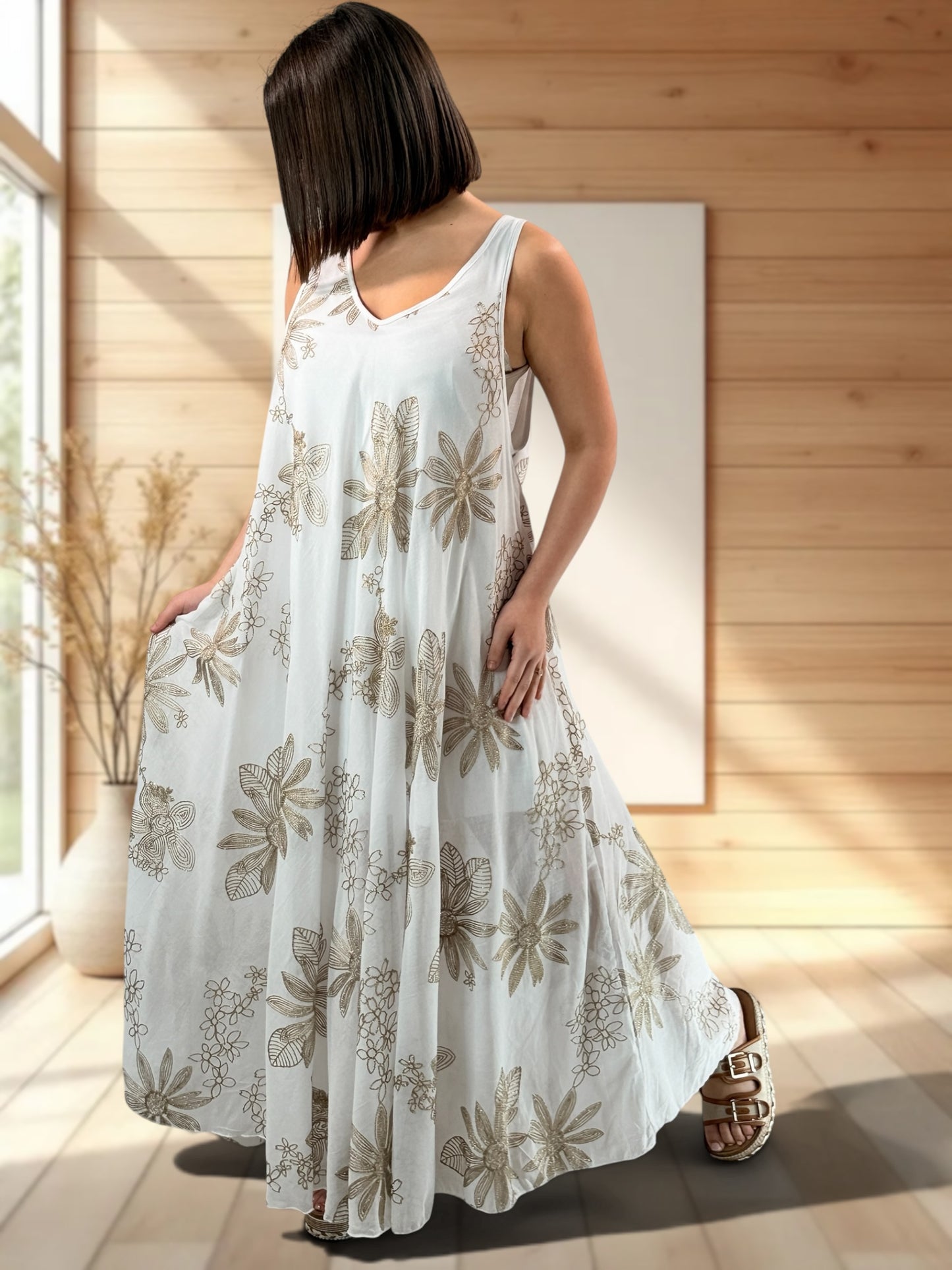 CANDICE - ROBE AMPLE BRODEE JUSQU'A LA TAILLE 52