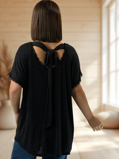 AMELIE - T-SHIRT NOIR EN VISCOSE NOEUD AU DOS JUSQU'A LA TAILLE 52