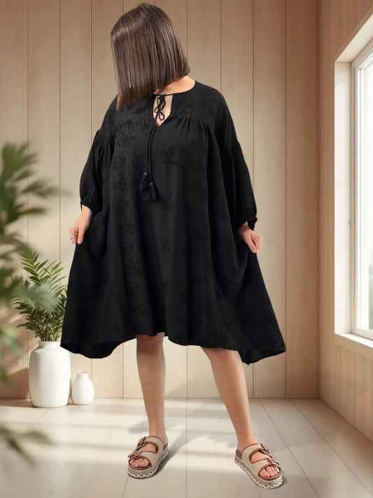 NATHY - ROBE NOIRE BRODEE JUSQU'A LA TAILLE 56