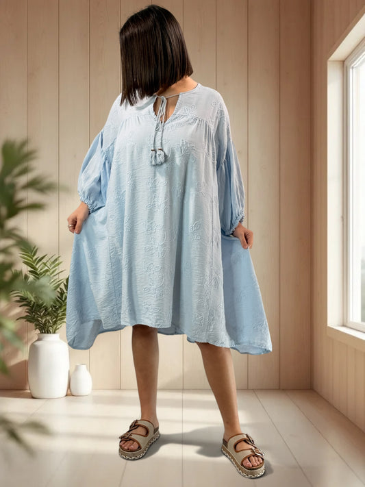 NATHY - ROBE BLEUE BRODEE JUSQU'A LA TAILLE 56