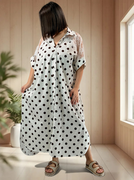 KATOUCHKA - ROBE OVERSIZE A POIS AVEC DENTELLE JUSQU'A LA TAILLE 58