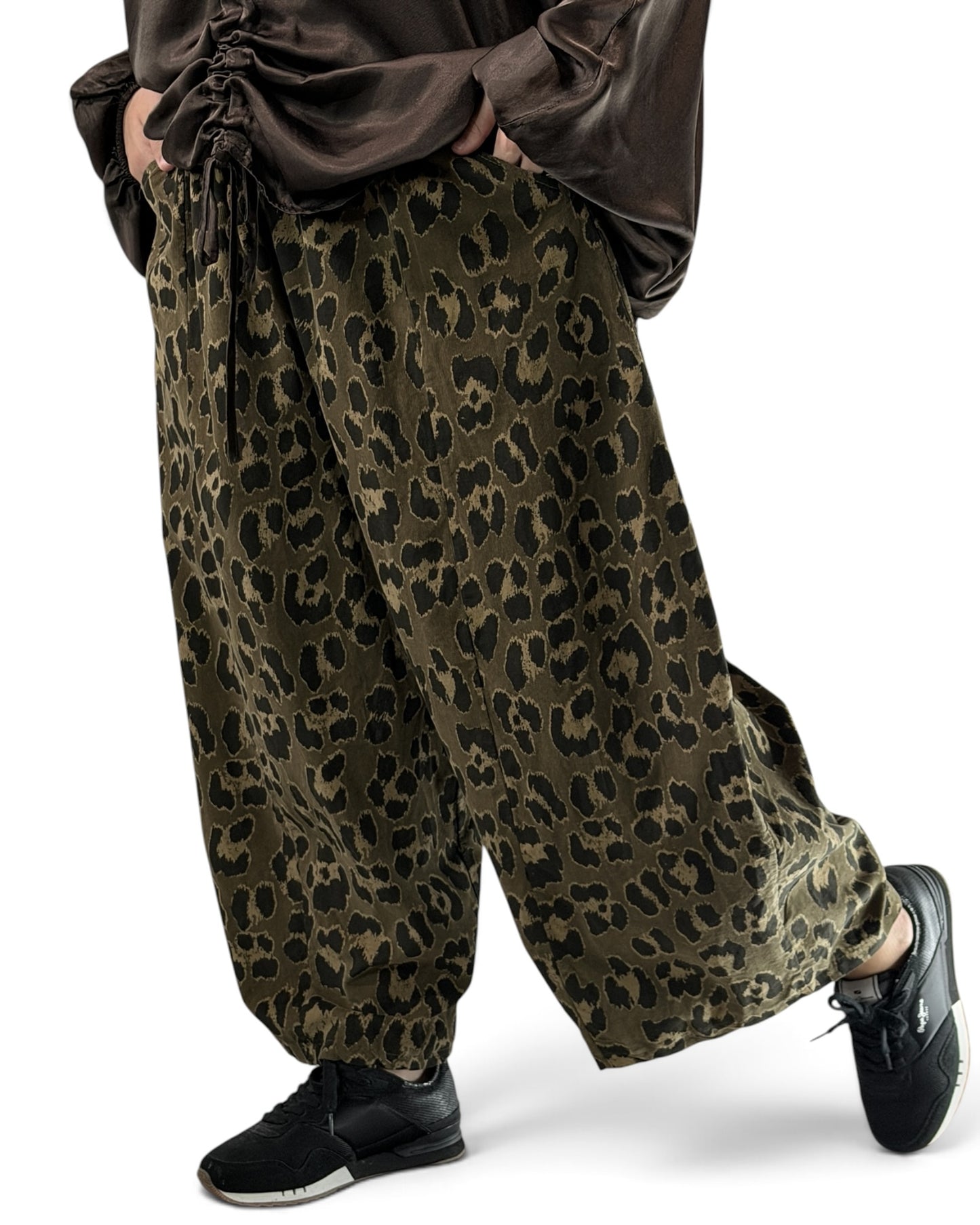ZANZIBAR - PANTALON LEOPARD KAKI EN VELOURS MILLERAIE TAILLE 48 A 54