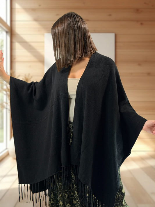 DONNA - CAPE PONCHO NOIR EN MAILLE
