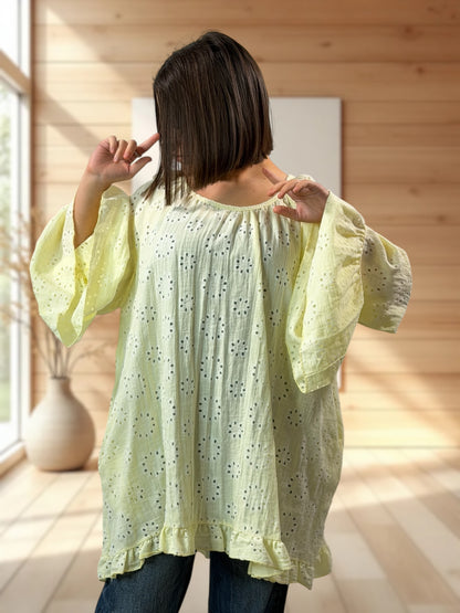 PENELOPE  - TUNIQUE JAUNE EN BRODERIE ANGLAISE JUSQU'A LA TAILLE 56