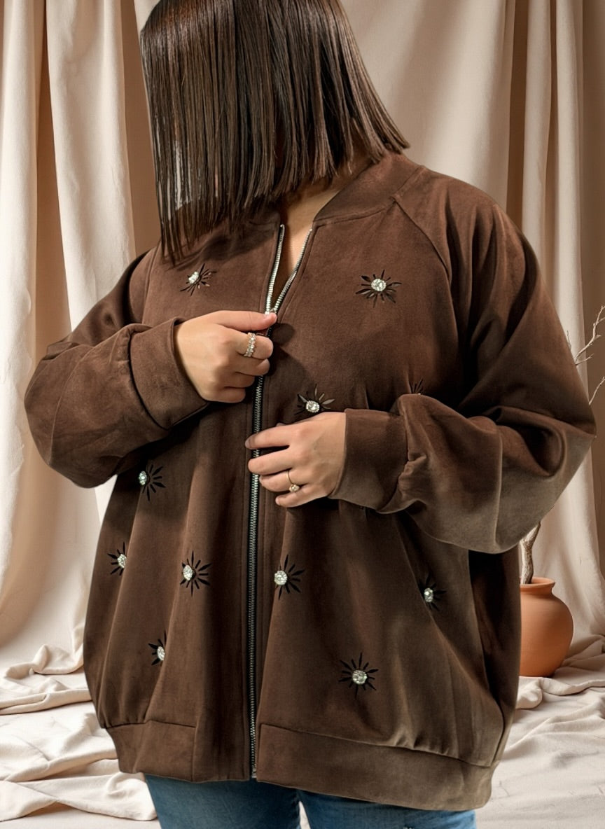ANASTATIA - VESTE MARRON EFFET DAIM AVEC STRASS JUSQU'A LA TAILLE 52/54