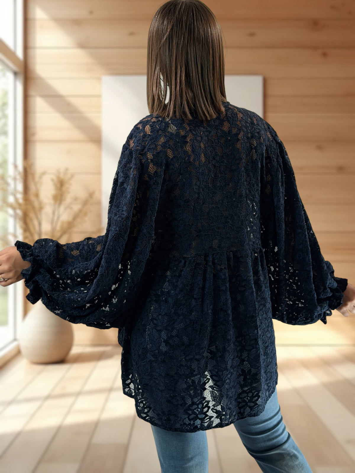 MIRELLA - BLOUSE MARINE EN DENTELLE JUSQU'A LA TAILLE 52/54