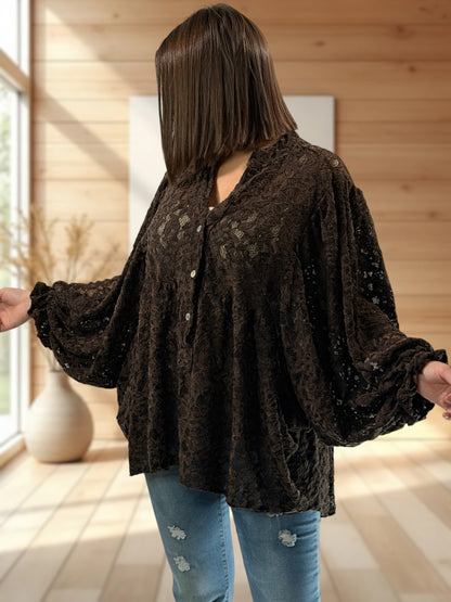 MIRELLA - BLOUSE MARRON EN DENTELLE JUSQU'A LA TAILLE 52/54
